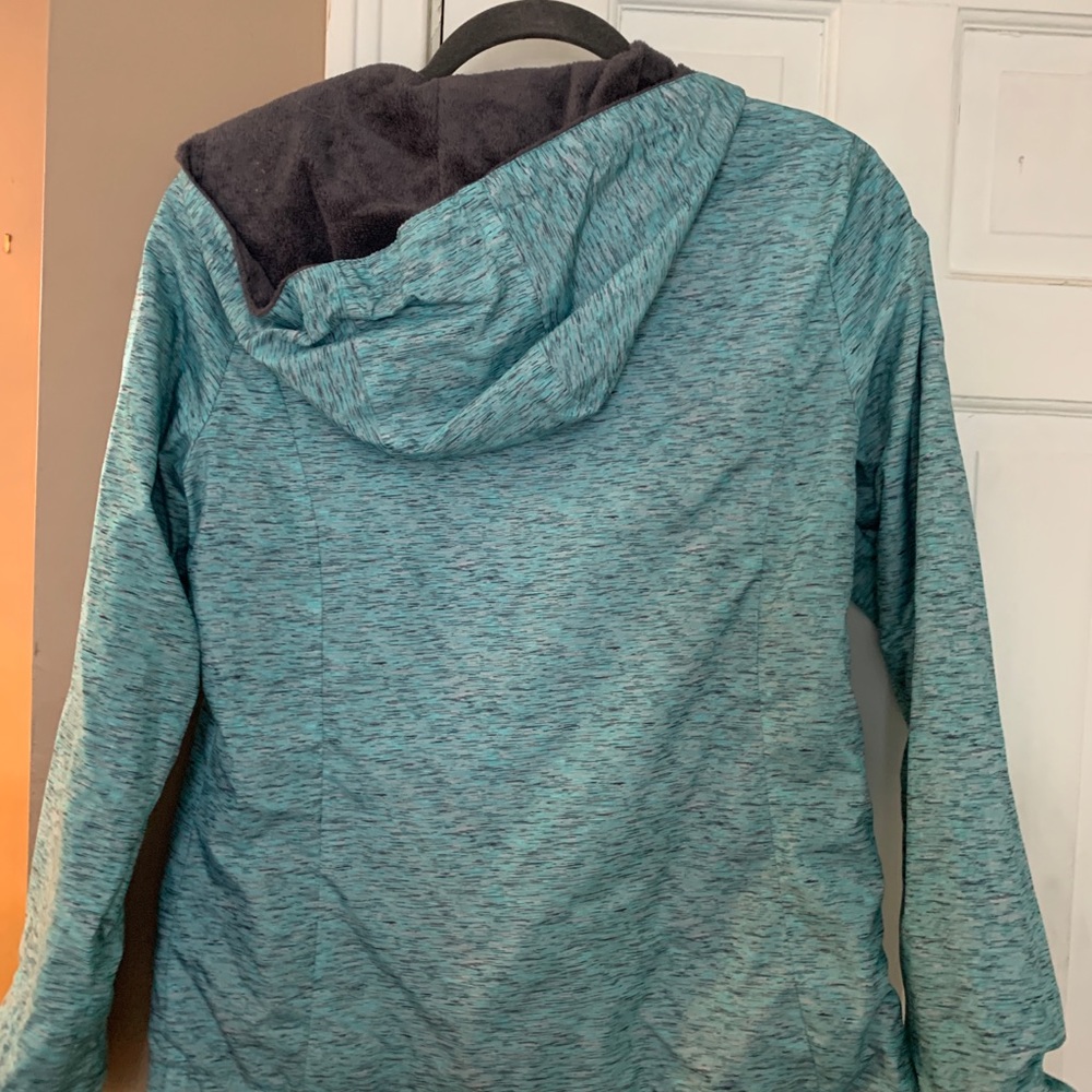 Light weight jacket - Picture 2 of 3